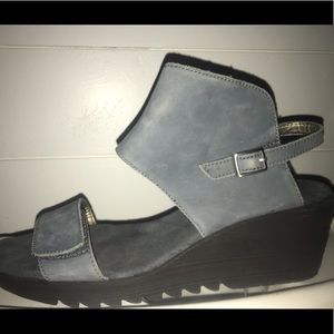 Wedge sandals